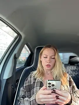 LavenderHot's sex show image
