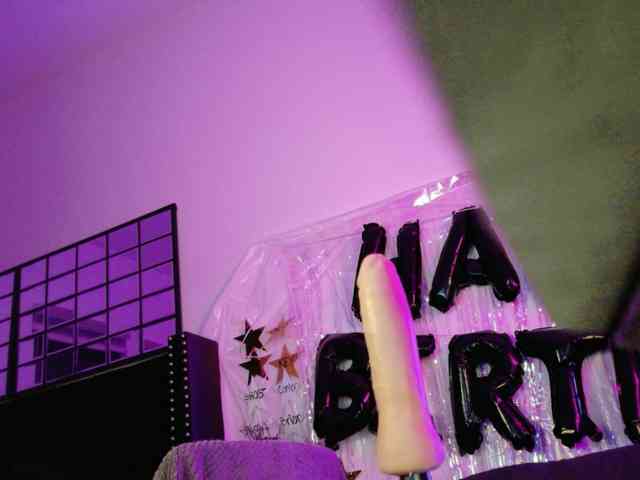 Midnightrose11's sex show image Midnightrose11's sex show image