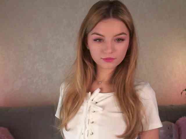 ilittleheara's sex show image