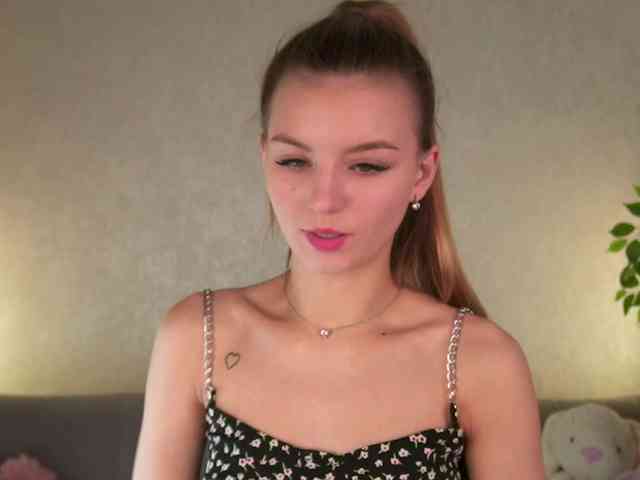 ilittleheara's sex show image