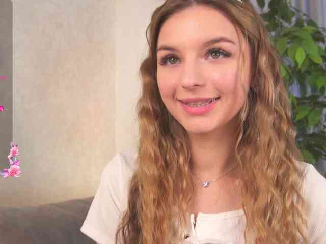 ilittleheara's sex show image